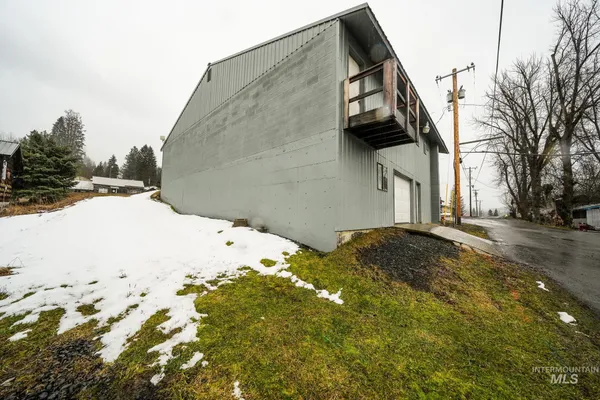 $329,000 | 10 Main Street South, Pierce, ID 83546