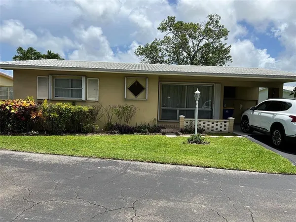 $1,990 | 3210 Sheridan Lane, Hollywood, FL 33021
