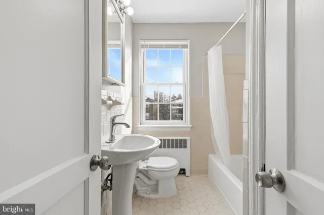 $1,900 | 8556 Willow Oak Road, Baltimore, MD 21234