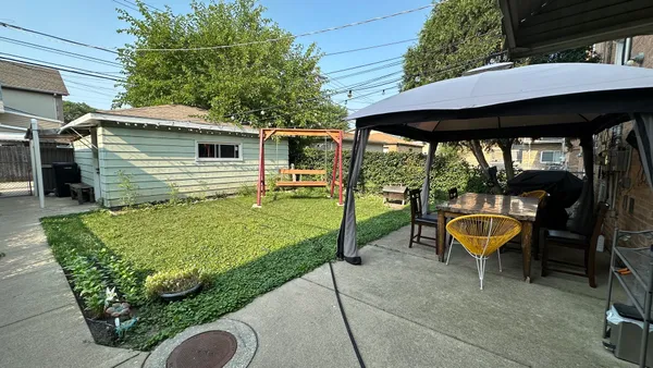 $2,150 | 6118 West Gunnison Street, Unit 1, Chicago, IL 60630