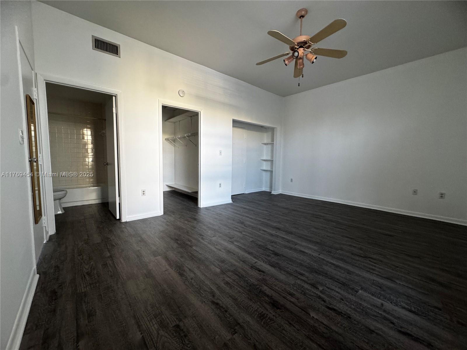 7420 West 20th Avenue, Unit 237 Hialeah, FL 33016 - Photo 16 of 29 Master Beddroom