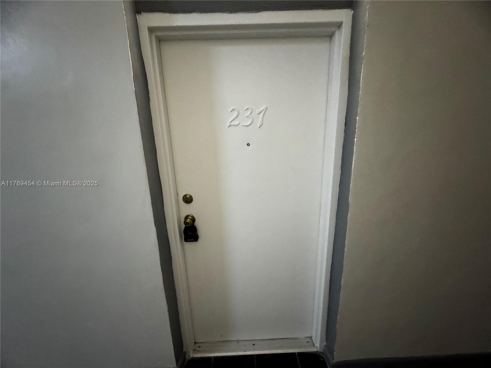 7420 West 20th Avenue, Unit 237 Hialeah, FL 33016 - Photo 4 of 29