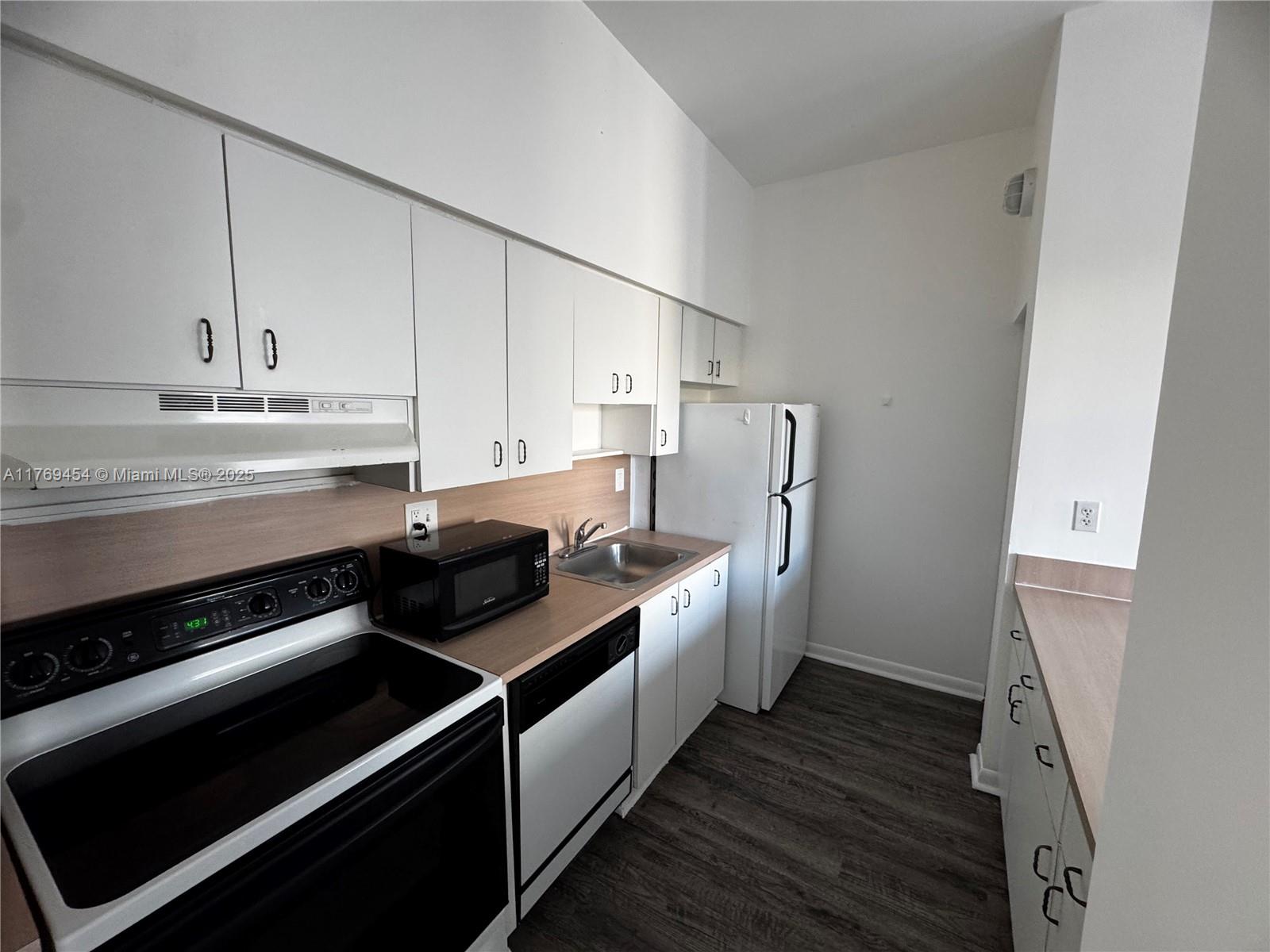 7420 West 20th Avenue, Unit 237 Hialeah, FL 33016 - Photo 10 of 29