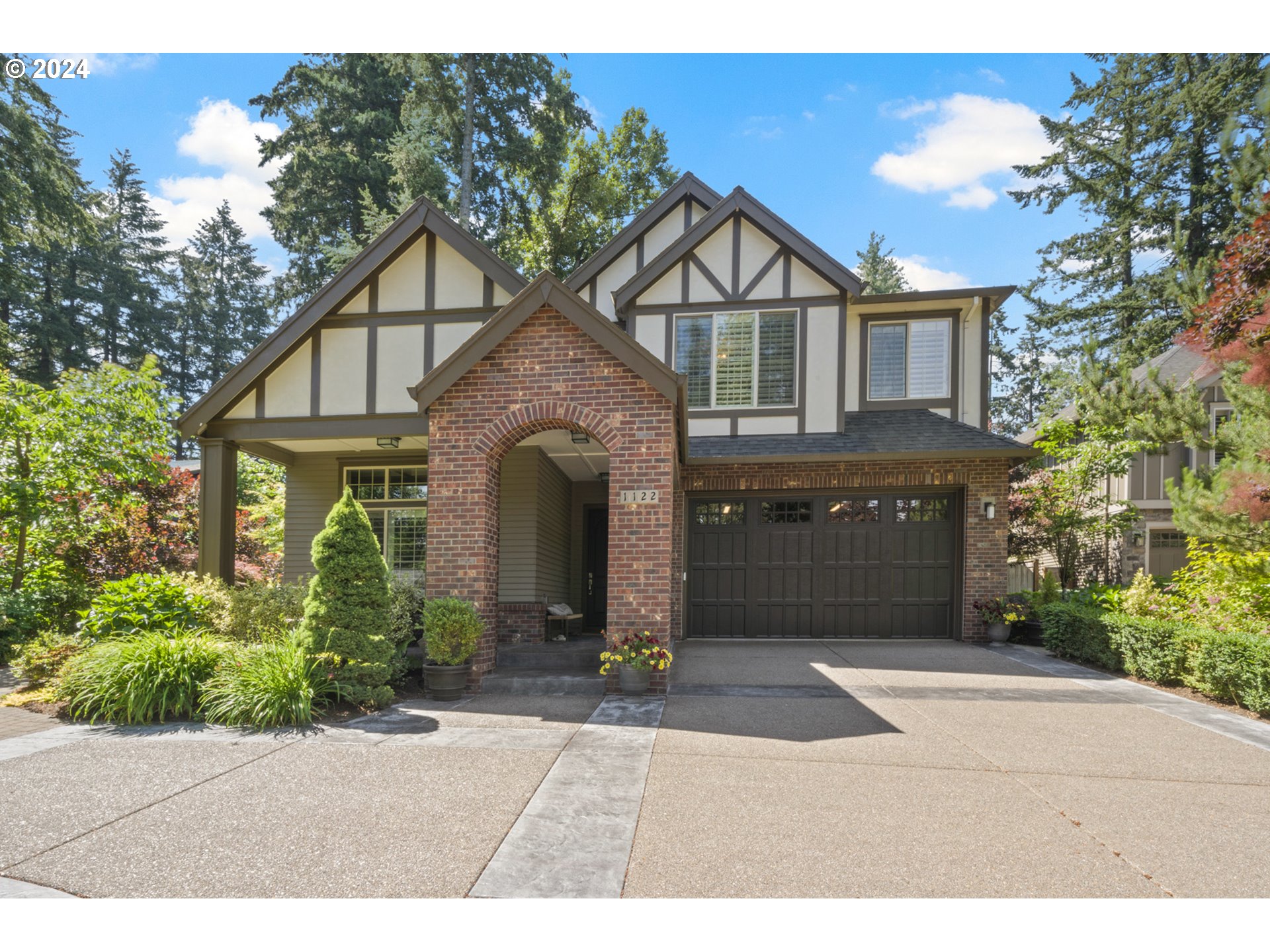 1122 Bayberry Road Lake Oswego, OR 97034 - Photo 2 of 48 Gallery Image 2