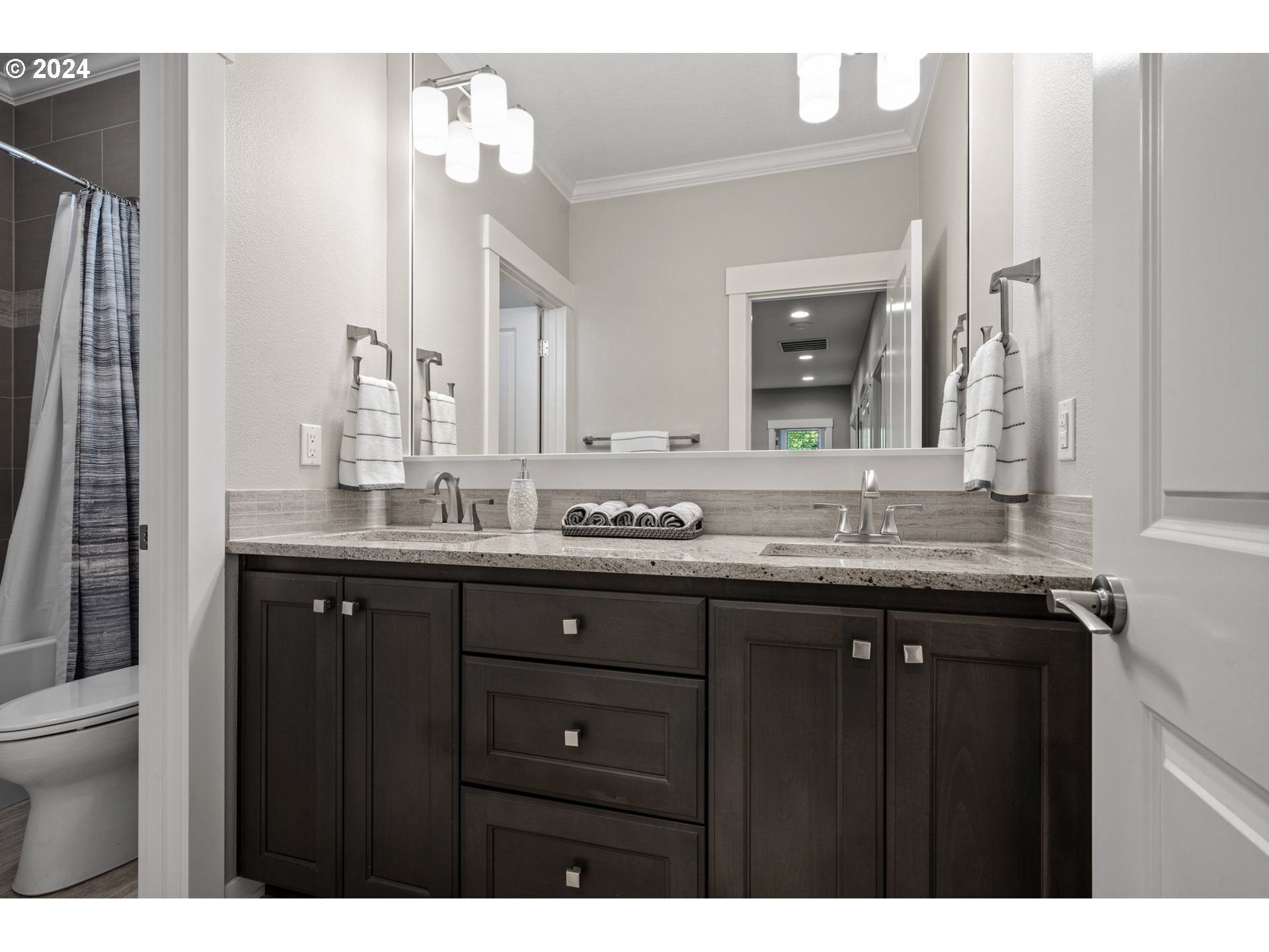 1122 Bayberry Road Lake Oswego, OR 97034 - Photo 33 of 48 Gallery Image 33