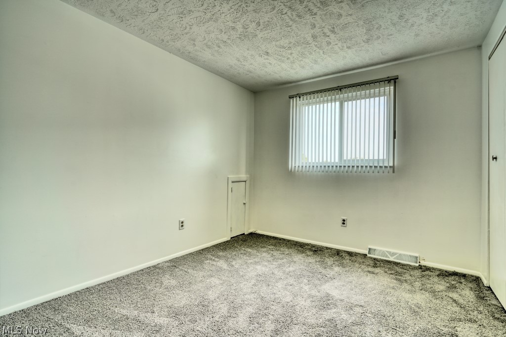 396 Skyview Road Cleveland, OH 44109 - Photo 26 of 35 Gallery Image 26