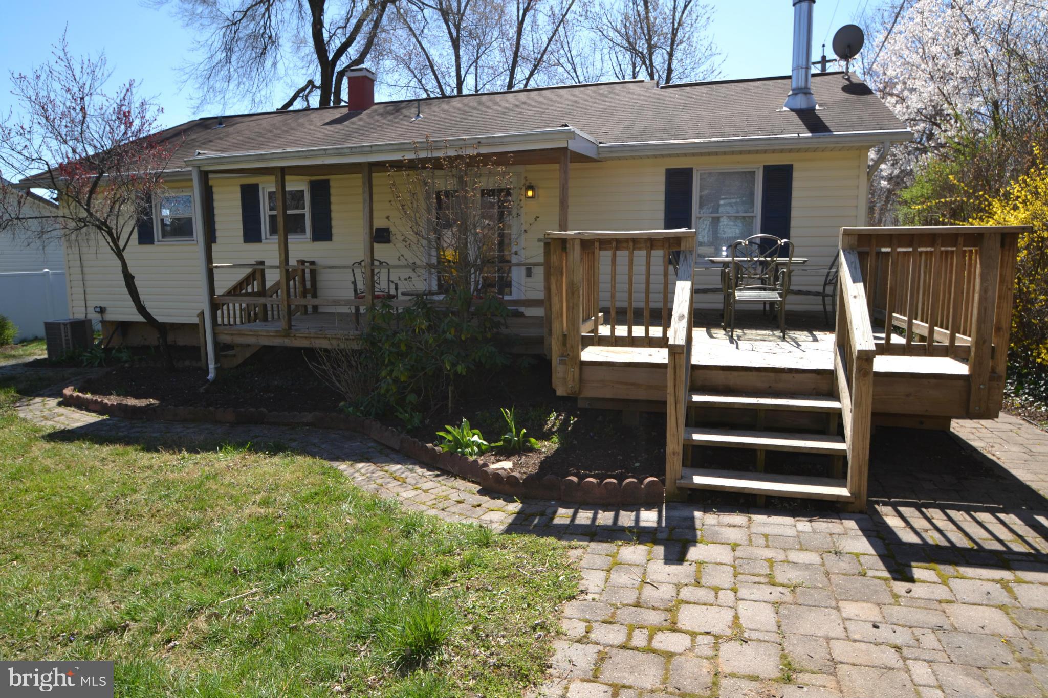 307 Highfalcon Road Reisterstown, MD 21136 - Photo 22 of 26 a front view of a house with a porch