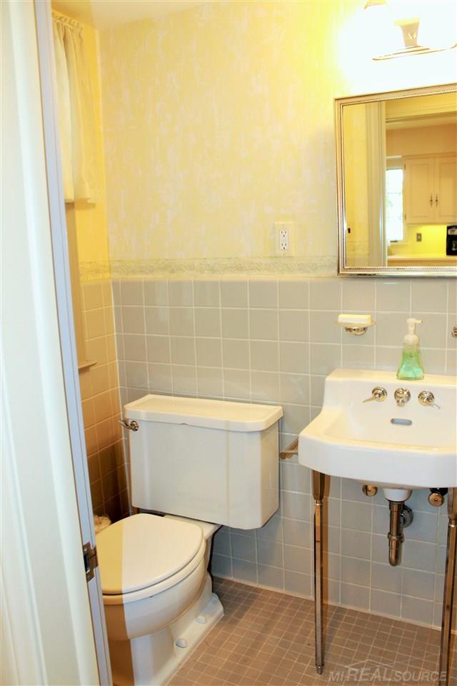 350 Moross Road Grosse Pointe Farms, MI 48236 - Photo 39 of 70