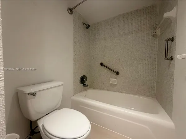 $2,750 | 4001 South Ocean Drive, Unit 8H, Hollywood, FL 33019