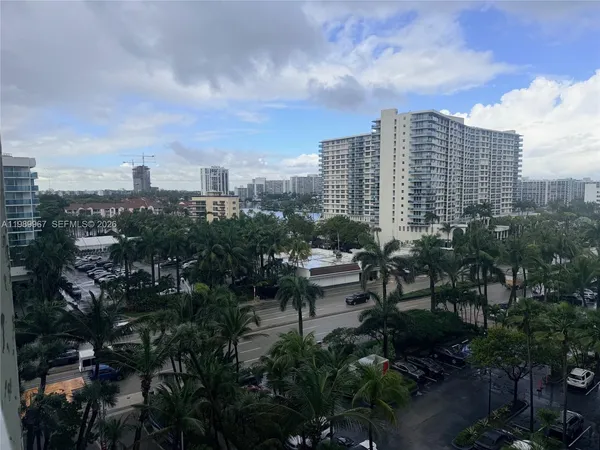 $2,750 | 4001 South Ocean Drive, Unit 8H, Hollywood, FL 33019