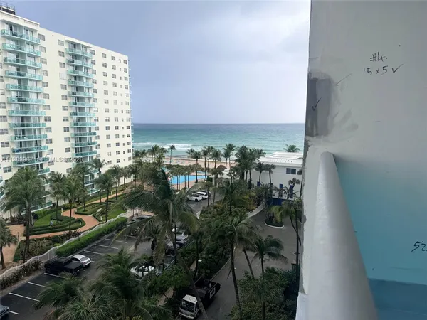 $2,750 | 4001 South Ocean Drive, Unit 8H, Hollywood, FL 33019