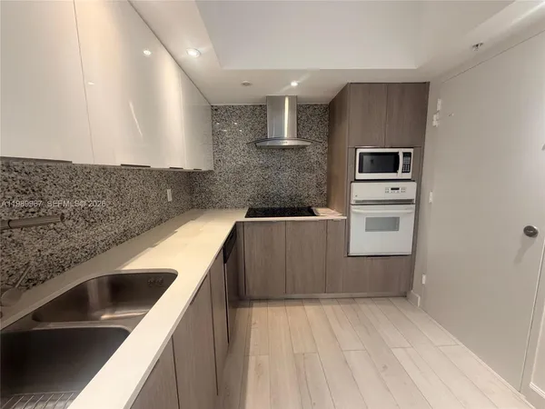 $2,750 | 4001 South Ocean Drive, Unit 8H, Hollywood, FL 33019