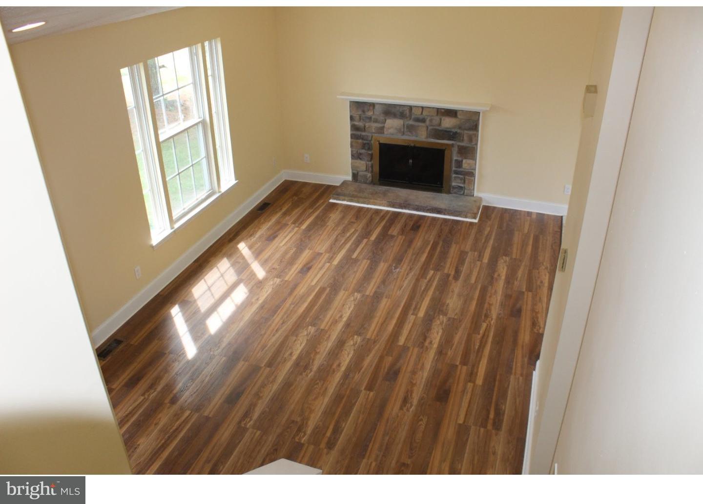 74 Lomond Road Williamstown, NJ 08094 - Photo 4 of 19 Gallery Image 4