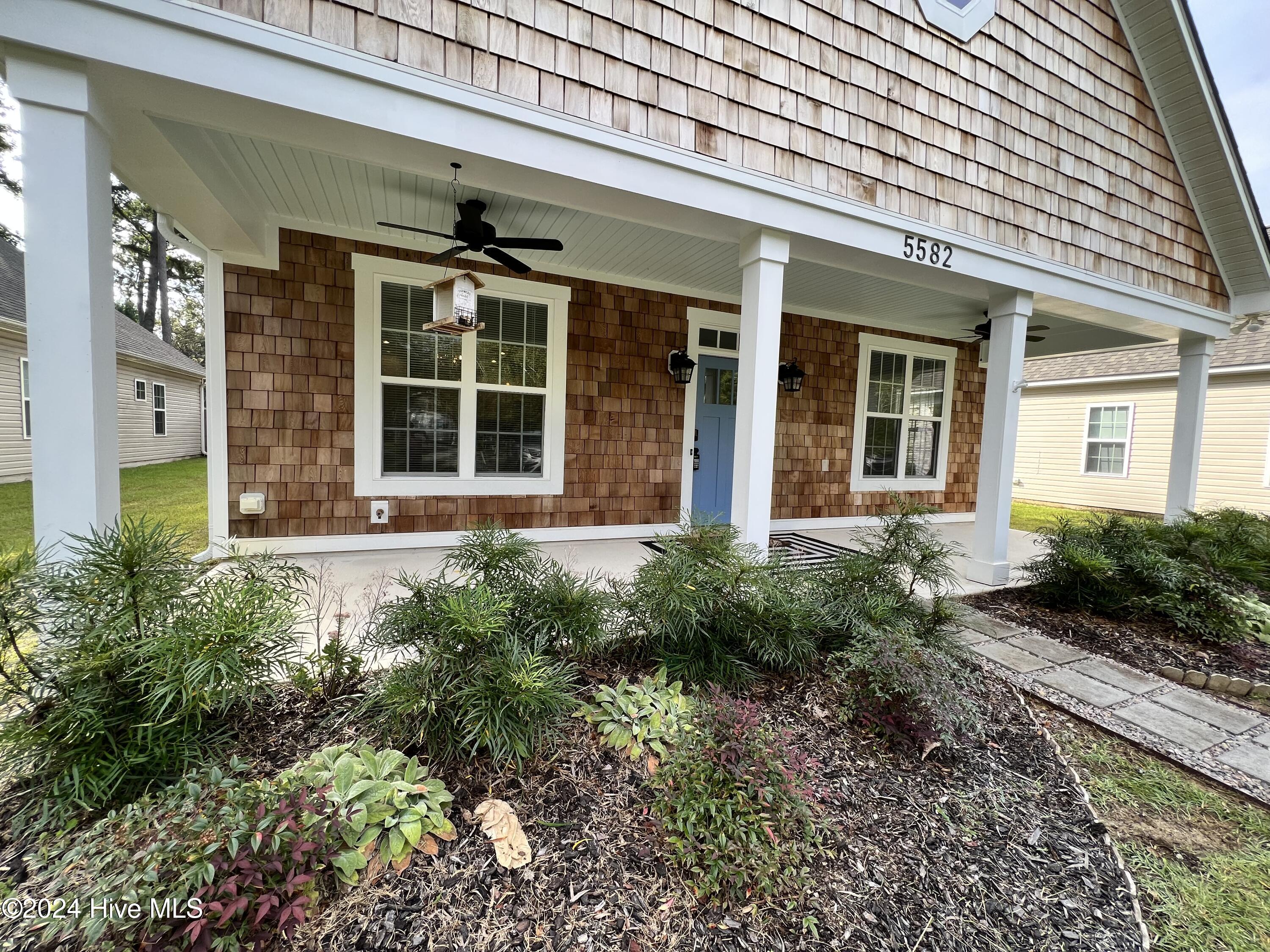 5582 Sycamore Street Wilmington, NC 28403 - Photo 2 of 18 2 front