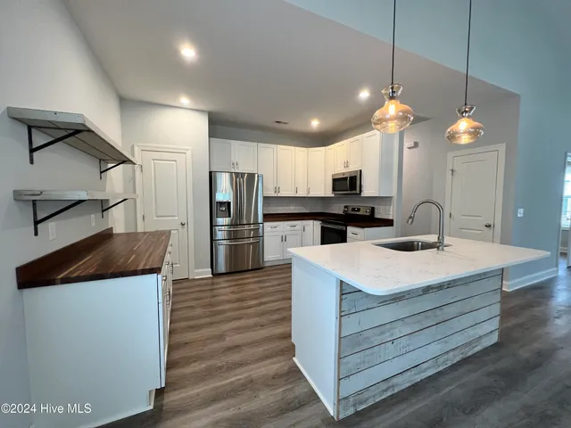 $2,250 | 5582 Sycamore Street, Wilmington, NC 28403