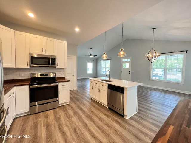 $2,250 | 5582 Sycamore Street, Wilmington, NC 28403