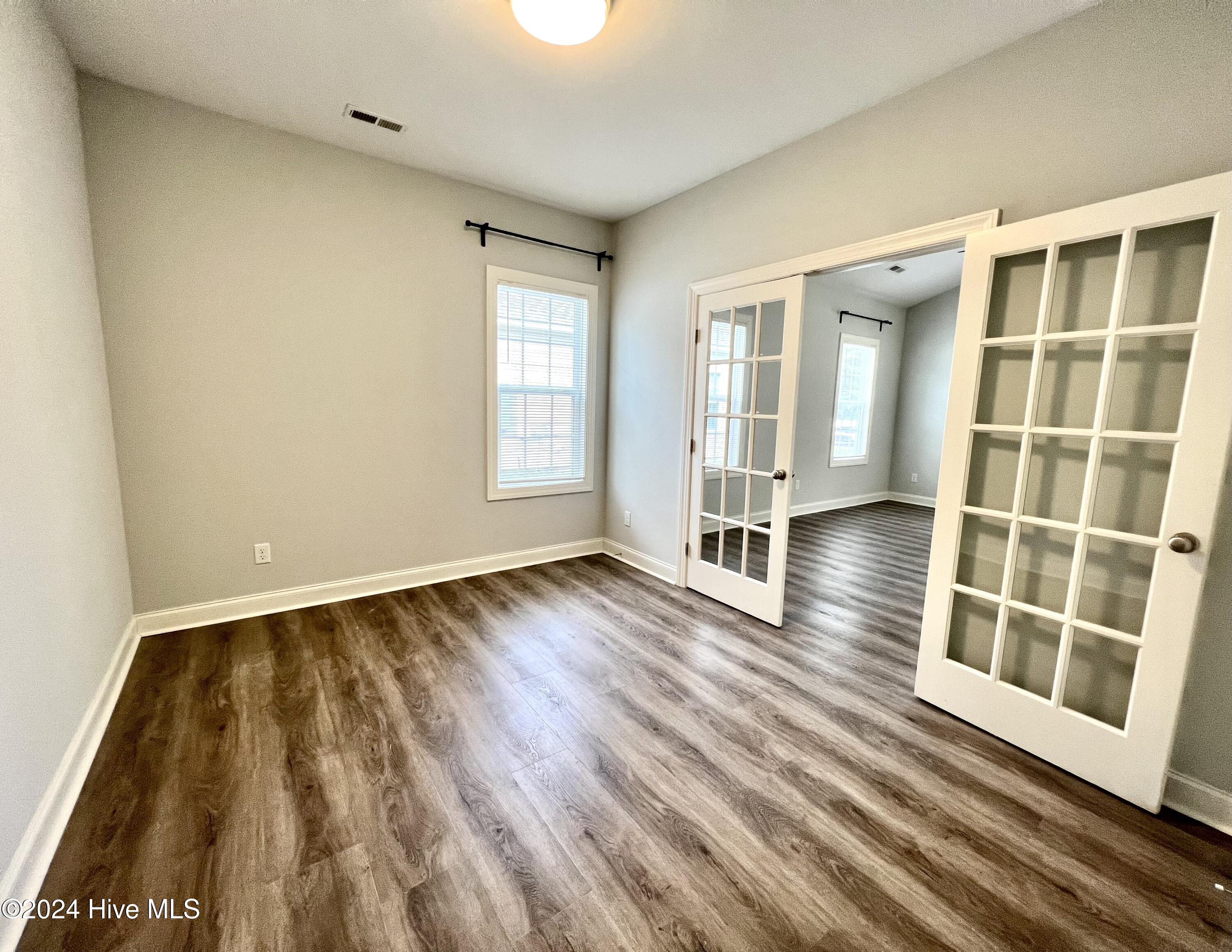 5582 Sycamore Street Wilmington, NC 28403 - Photo 9 of 18 8 br 1 flex