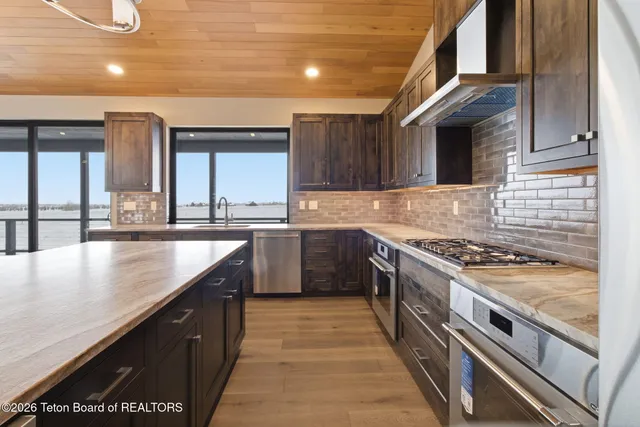 $2,450,000 | 623 Royal Elk Circle, Victor, ID 83455