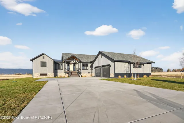 $2,450,000 | 623 Royal Elk Circle, Victor, ID 83455
