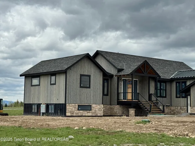 $2,450,000 | 623 Royal Elk Circle, Victor, ID 83455