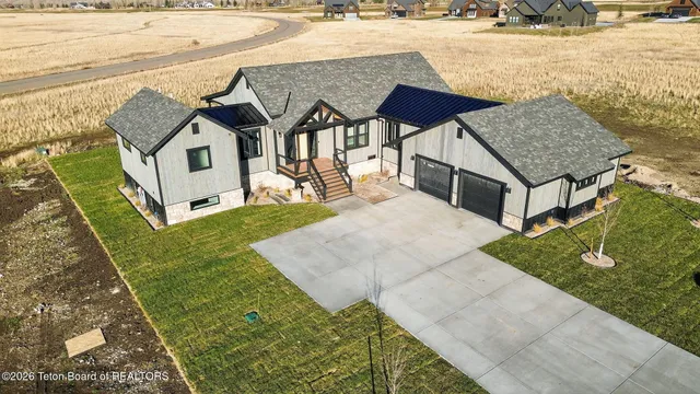 $2,450,000 | 623 Royal Elk Circle, Victor, ID 83455