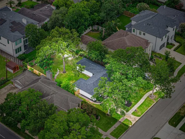 $3,150 | 4626 Holly Street, Bellaire, TX 77401