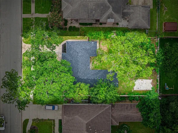 $3,150 | 4626 Holly Street, Bellaire, TX 77401