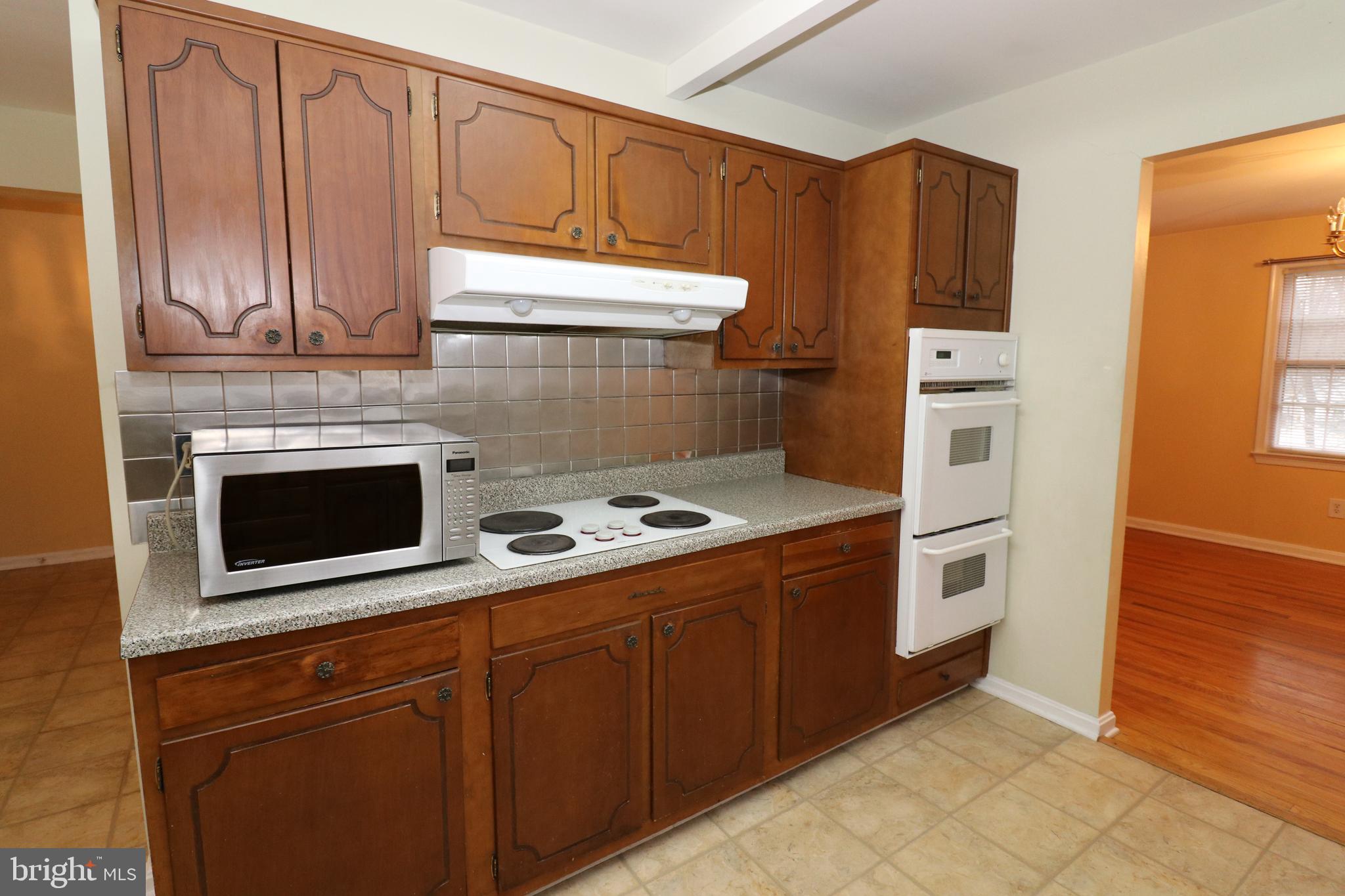 6714 Grey Fox Drive Springfield, VA 22152 - Photo 4 of 27