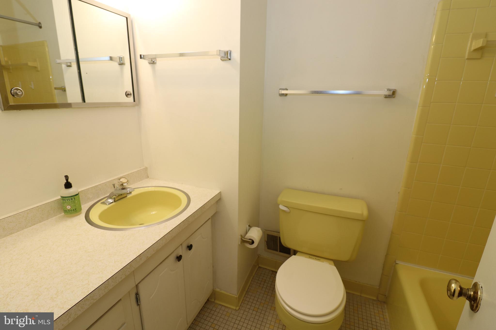 6714 Grey Fox Drive Springfield, VA 22152 - Photo 7 of 27