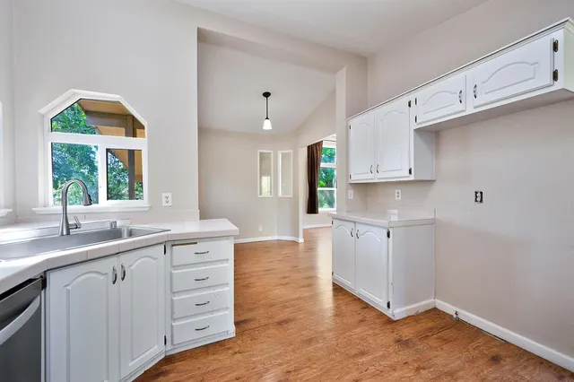 a view of a garage room