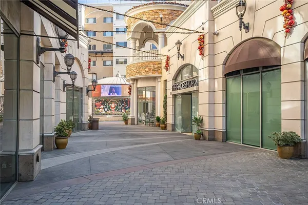 $5,070 | 500 North Atlantic Boulevard, Unit 121, Monterey Park, CA 91754