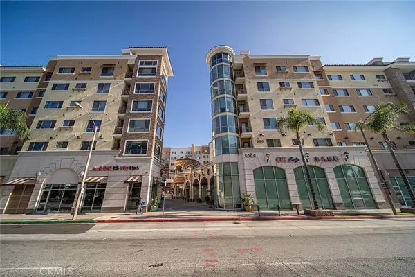 $5,070 | 500 North Atlantic Boulevard, Unit 121, Monterey Park, CA 91754