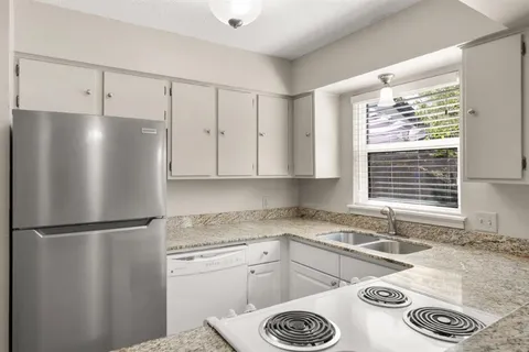 $150,000 | 2328 Lake Street, Lake Charles, LA 70601