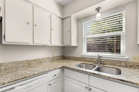 $150,000 | 2328 Lake Street, Lake Charles, LA 70601