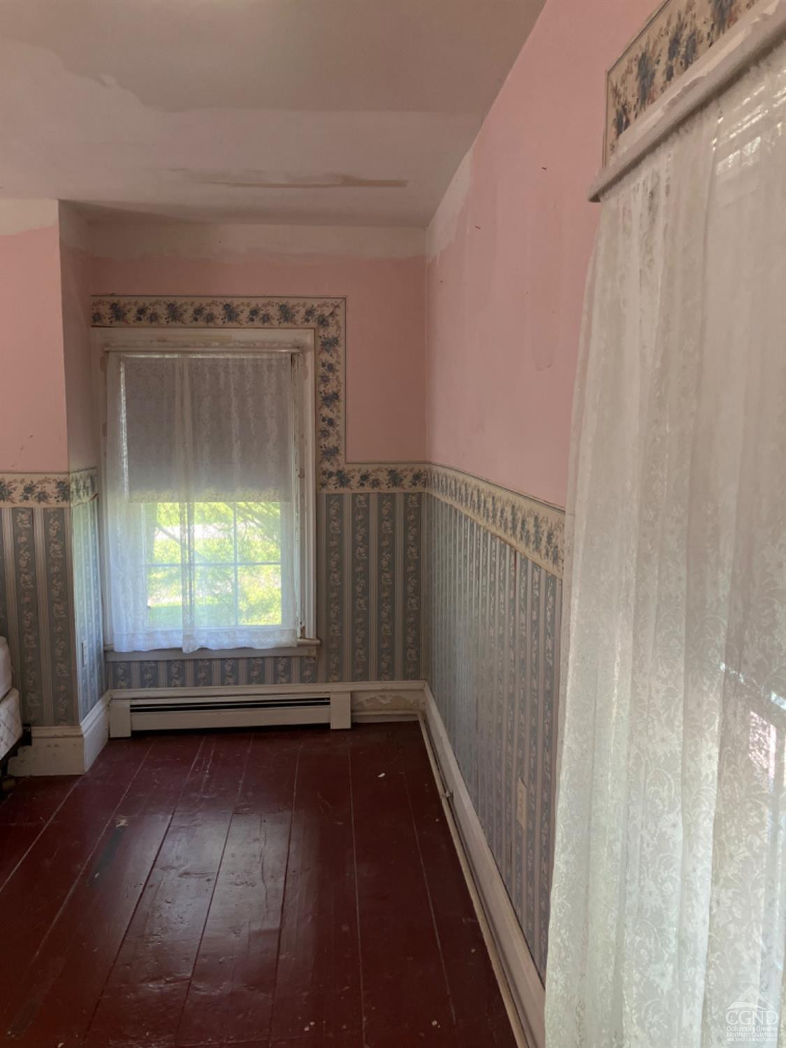 305 Cairo Junction Road Catskill, NY 12414 - Photo 23 of 34 a view of a hallway with wooden floor and a window