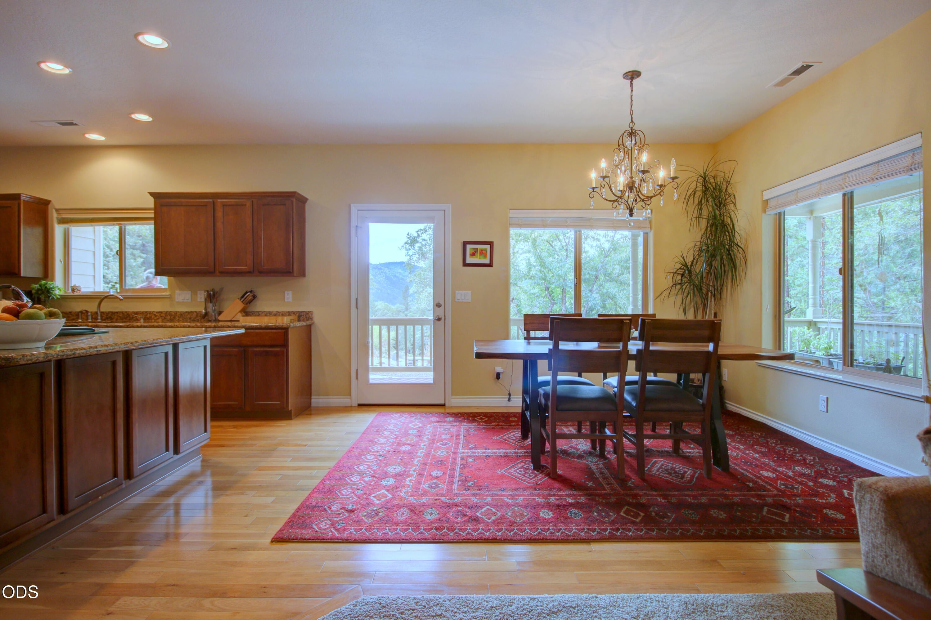 665 Winona Road Grants Pass, OR 97526 - Photo 26 of 27 Gallery Image 26