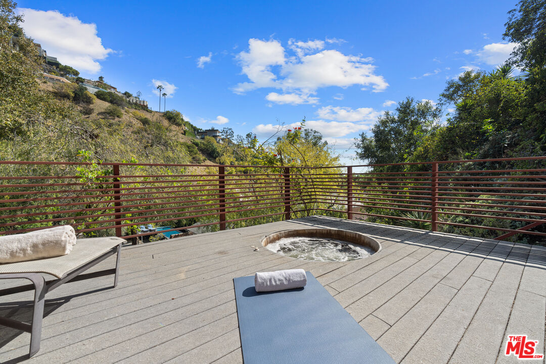 1853 Nichols Canyon Road Los Angeles, CA 90046 - Photo 39 of 48 a view of terrace with patio