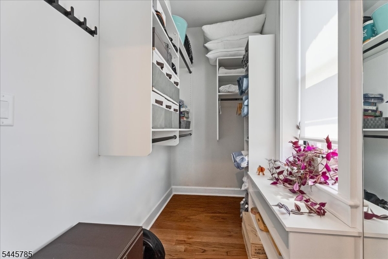 35 Main Street, Unit 3B Millburn, NJ 07041 - Photo 15 of 33