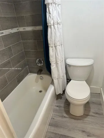 $4,000 | 7545 East Treasure Drive, Unit 9H, North Bay Village, FL 33141