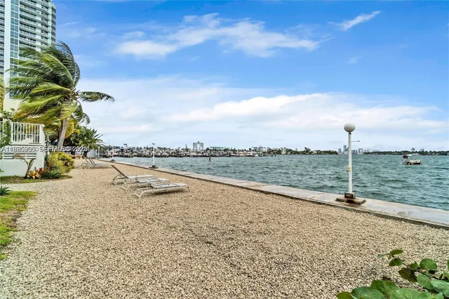 $4,000 | 7545 East Treasure Drive, Unit 9H, North Bay Village, FL 33141