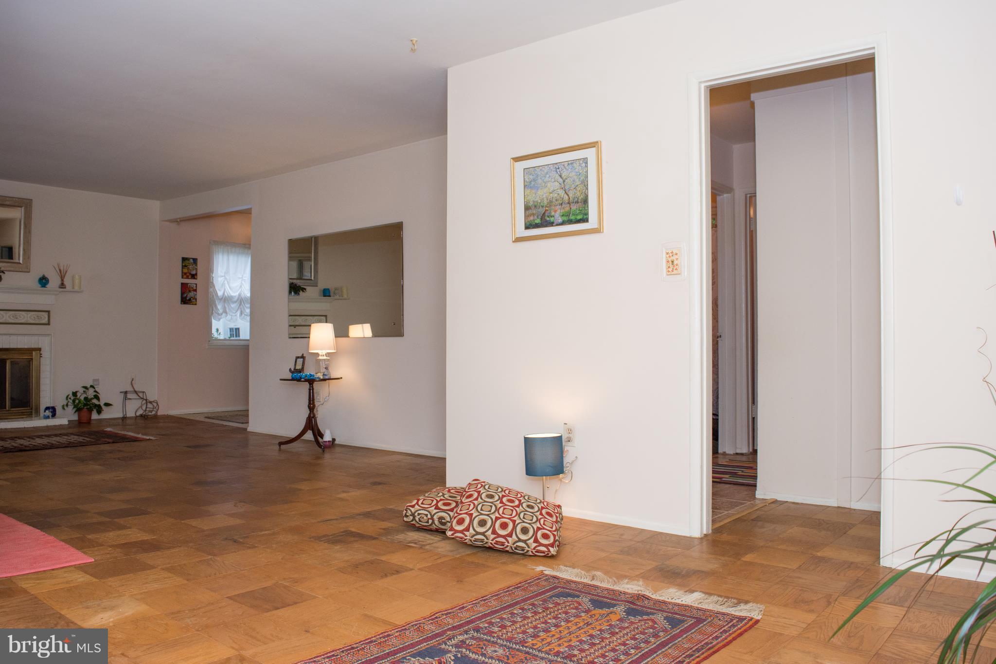 6217 Frontier Drive Springfield, VA 22150 - Photo 2 of 25 Family Room