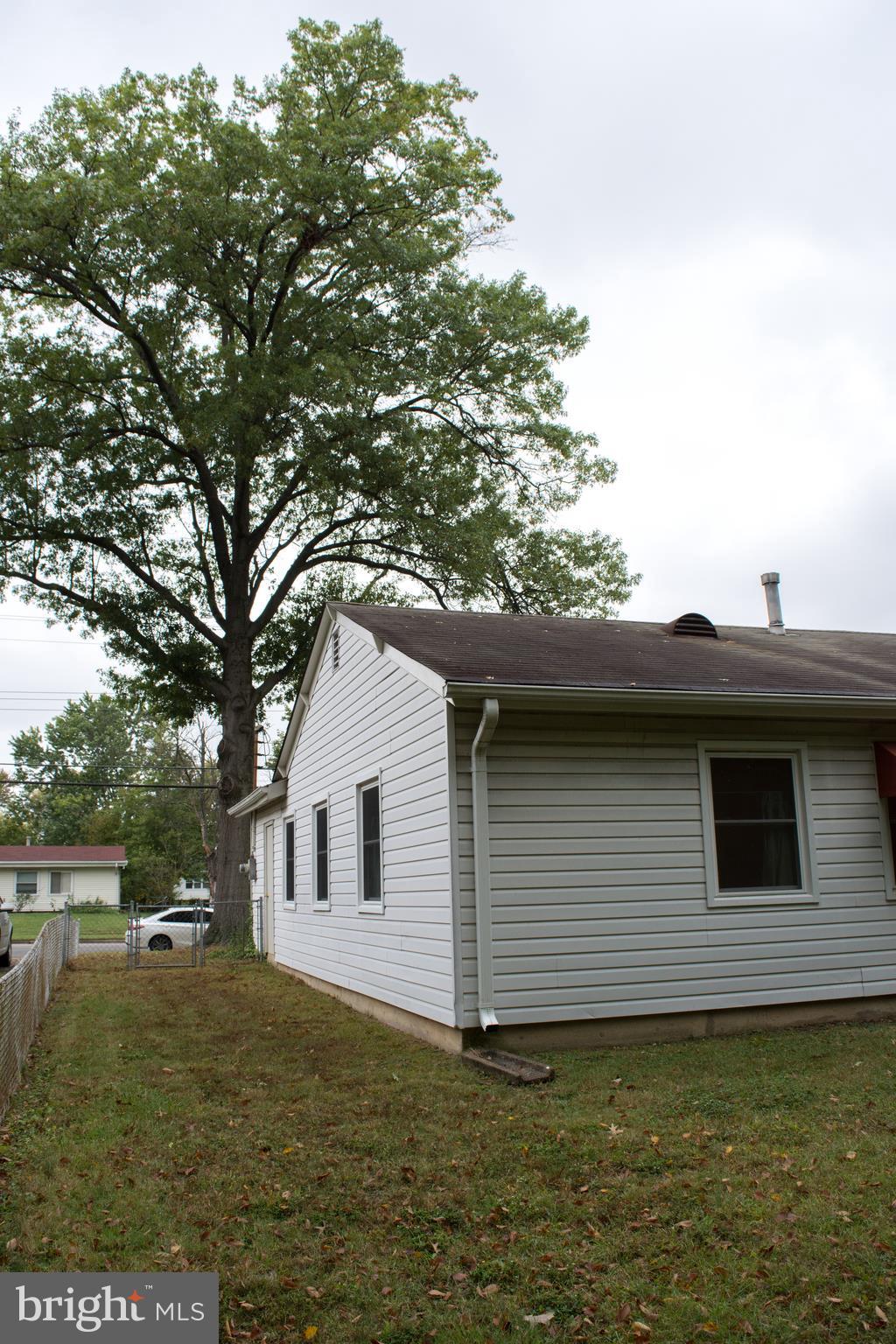 6217 Frontier Drive Springfield, VA 22150 - Photo 23 of 25 Exterior (Rear)