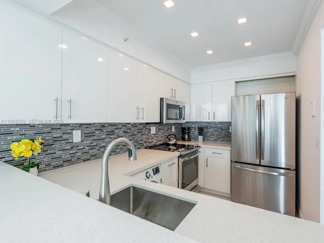 $3,200 | 2501 South Ocean Drive, Unit 1012(AVAILABLE), Hollywood, FL 33019