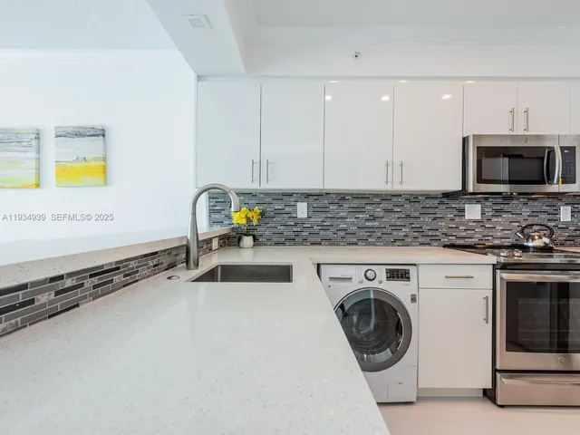 $3,200 | 2501 South Ocean Drive, Unit 1012(AVAILABLE), Hollywood, FL 33019