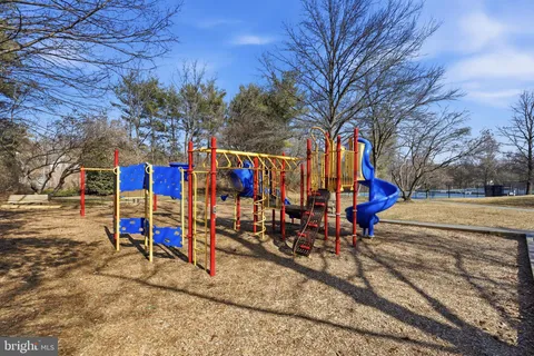 $280,000 | 5700 Chapman Mill Drive, Unit 130, Rockville, MD 20852