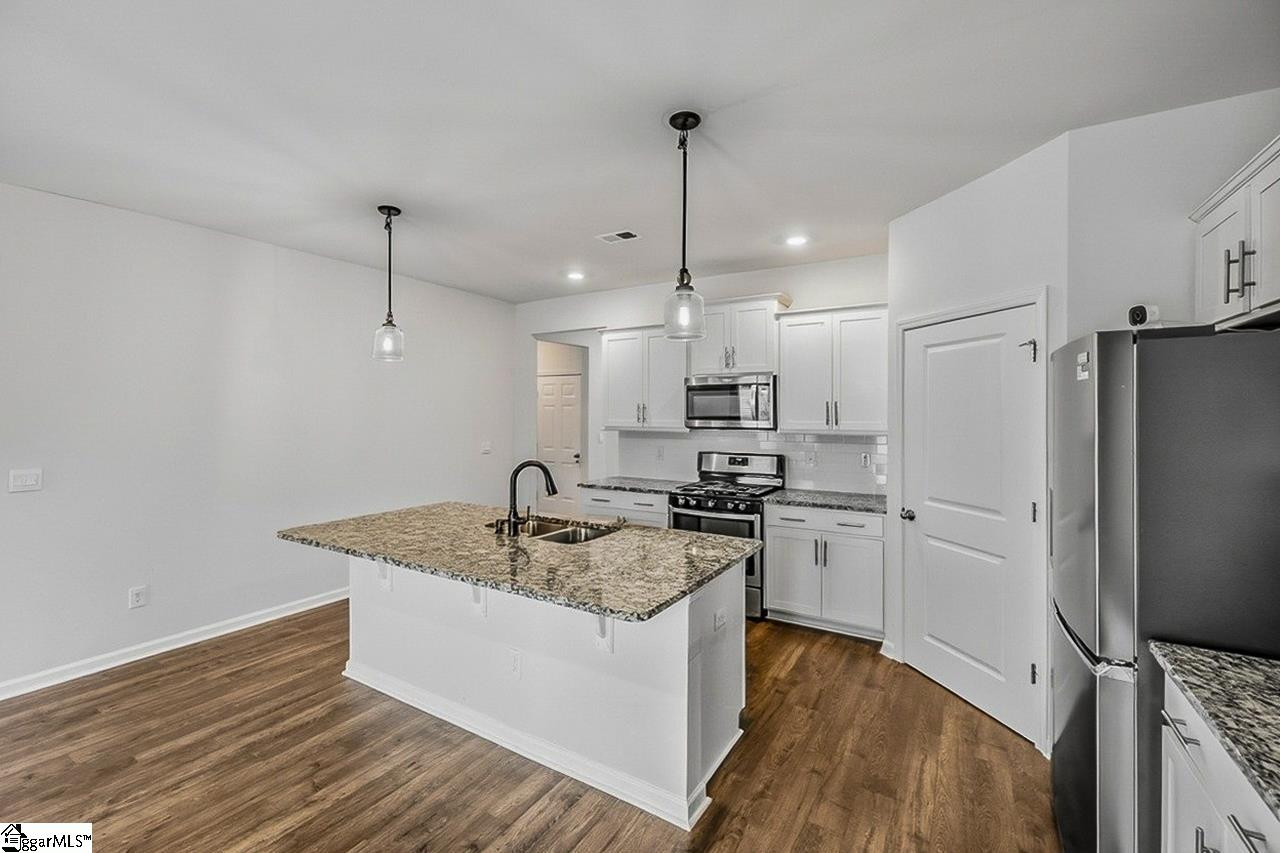 195 Light Spring Road Easley, SC 29642 - Photo 8 of 35