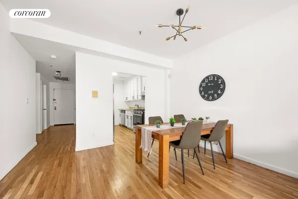 $899,900 | 150 Ocean Parkway, Unit 1C | Kensington