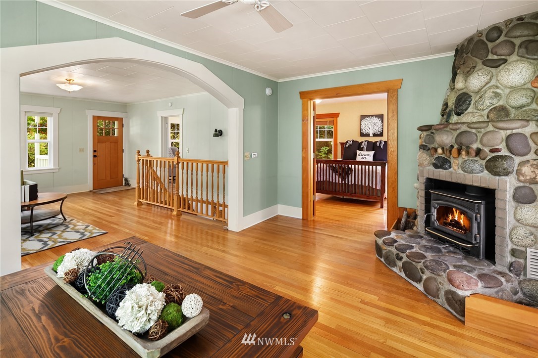 16219 Tiger Mountain Road Southeast Issaquah, WA 98027 - Photo 11 of 25 Gallery Image 11