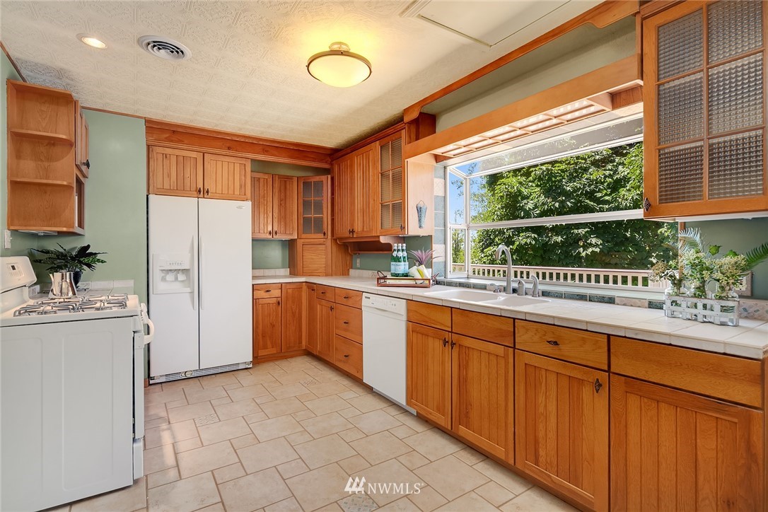 16219 Tiger Mountain Road Southeast Issaquah, WA 98027 - Photo 14 of 25 Gallery Image 14