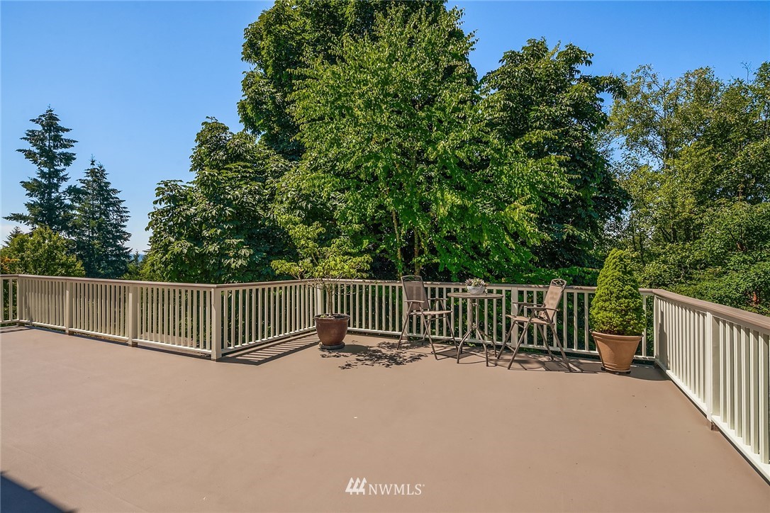 16219 Tiger Mountain Road Southeast Issaquah, WA 98027 - Photo 4 of 25 Gallery Image 4